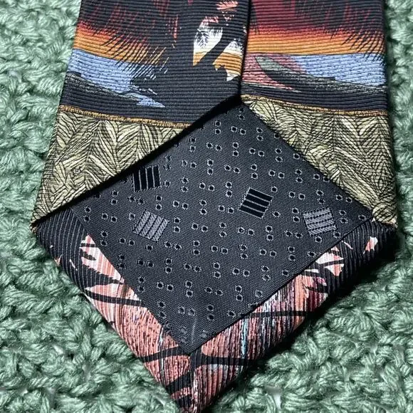 Vintage Tropicals by Tango Men's Necktie Palm Trees Beach Sunset 100% Silk KOREA - Picture 6 of 7